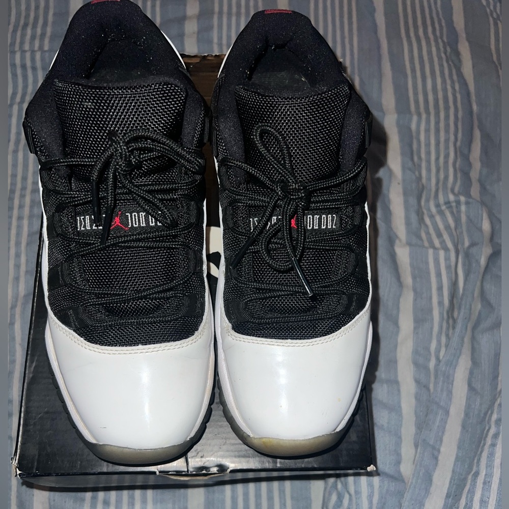 JORDAN 11 TUXEDOS